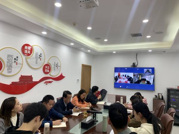 解说十九届六中全会心灵111.jpg
