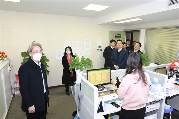 集团公司辅导到我司走访慰问