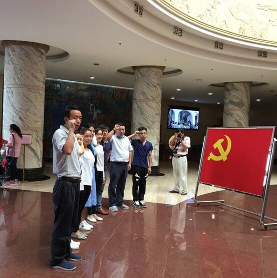 公司第十三党支部参观定西起义留念馆，，永葆党员先进性
